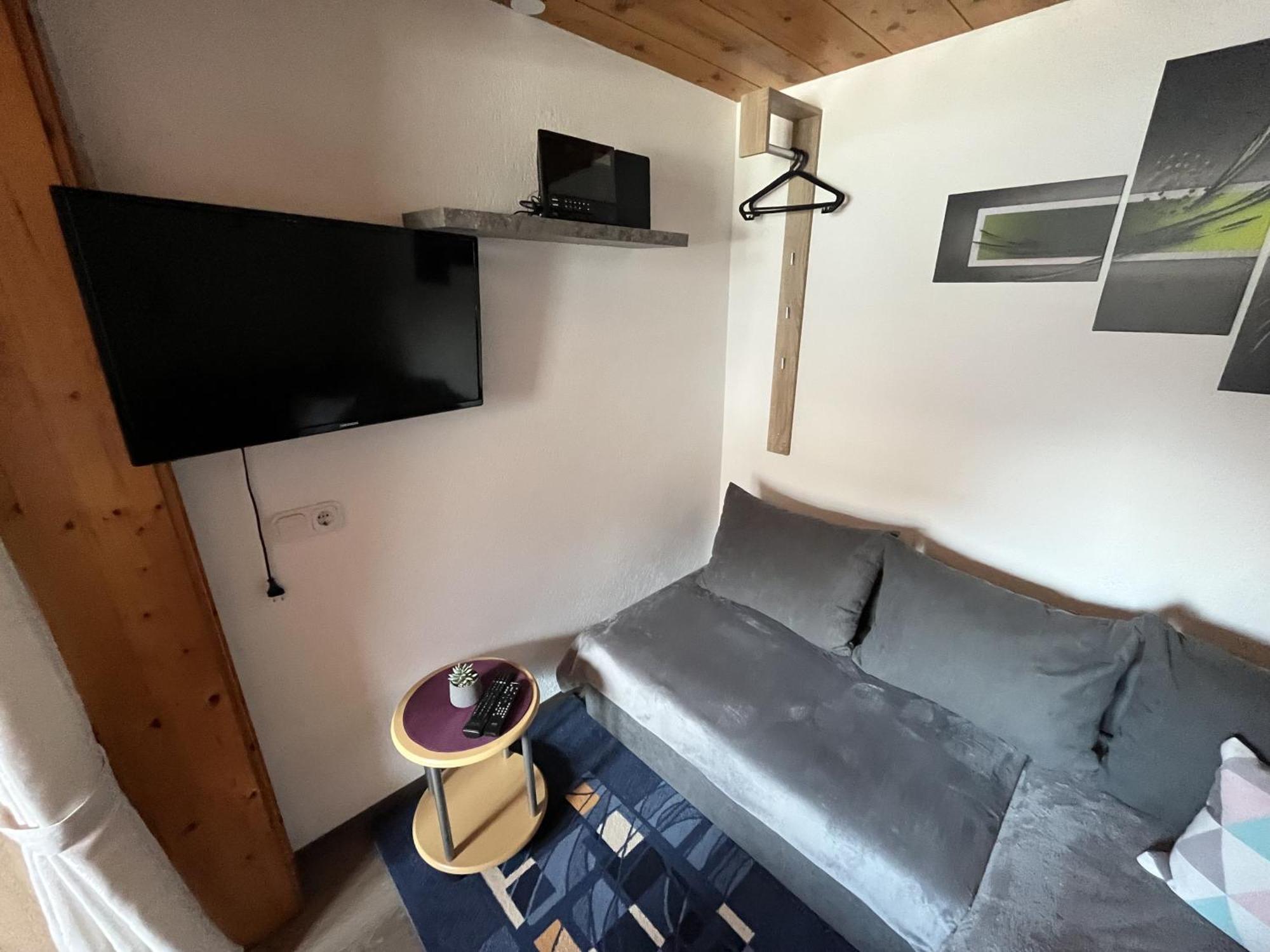Apartment Familie Thomas Und Angelika Melmer Sankt Leonhard im Pitztal Eksteriør bilde