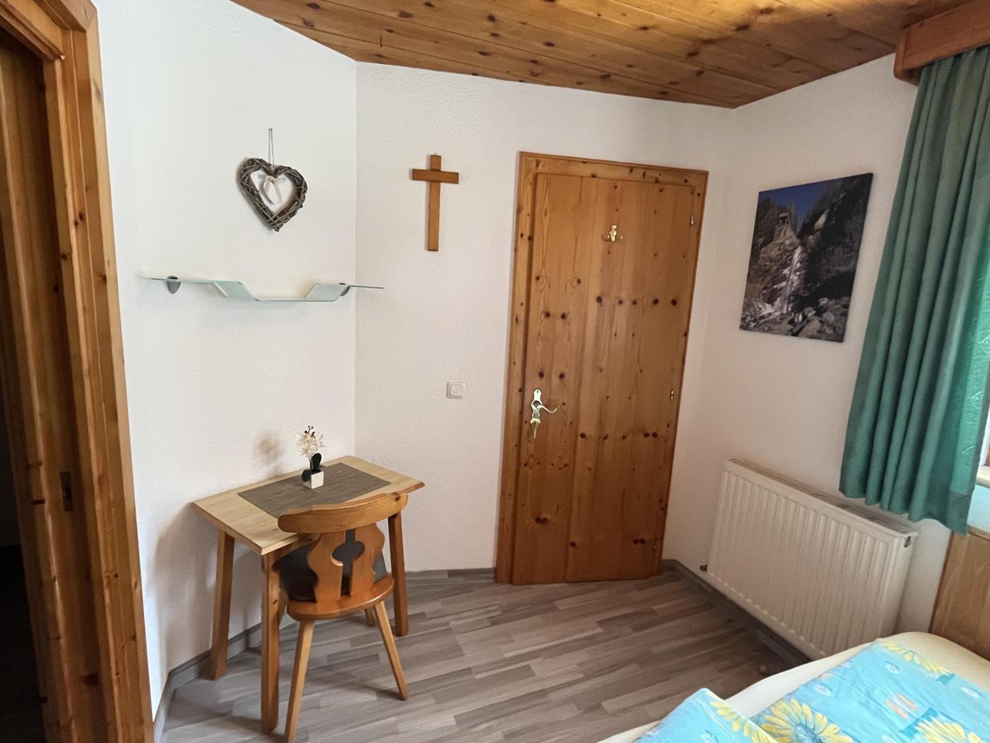Apartment Familie Thomas Und Angelika Melmer Sankt Leonhard im Pitztal Eksteriør bilde